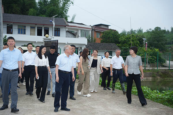 辣业兴农聚合力 全链共生谋发展——院士专家齐聚富顺，吹响辣椒产业高质量发展号角